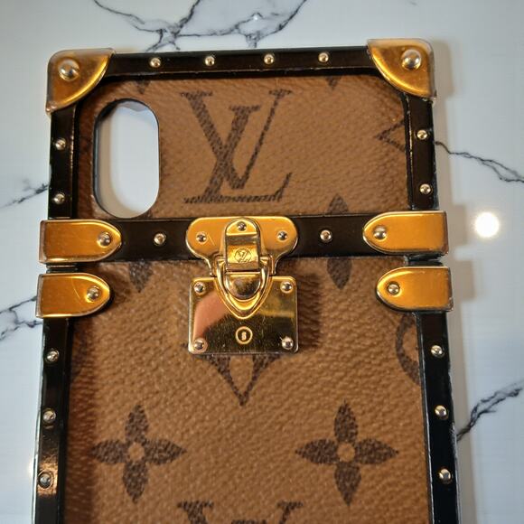 Louis Vuitton Monogram Canvas Eye Trunk iPhone X Case with Box - Picture 6 of 12
